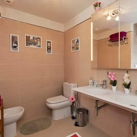 Дом отдыха Luxury House With A Private Heated Pool! Адехе
