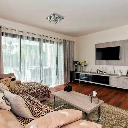 別荘 Luxury House With A Private Heated Pool!